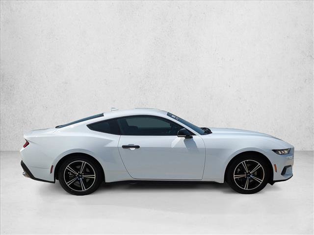Used 2025 Ford Mustang Coupe RWD image 4