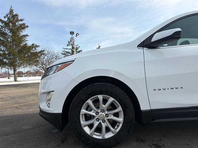 Used 2020 Chevrolet Equinox LT w/ Driver Convenience Package image 40