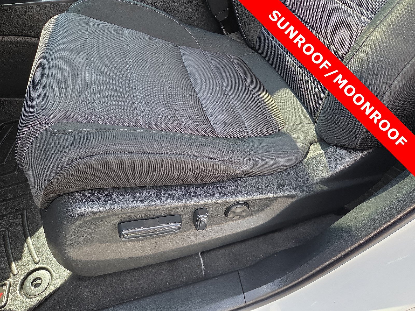 Used 2020 Honda CR-V EX image 14