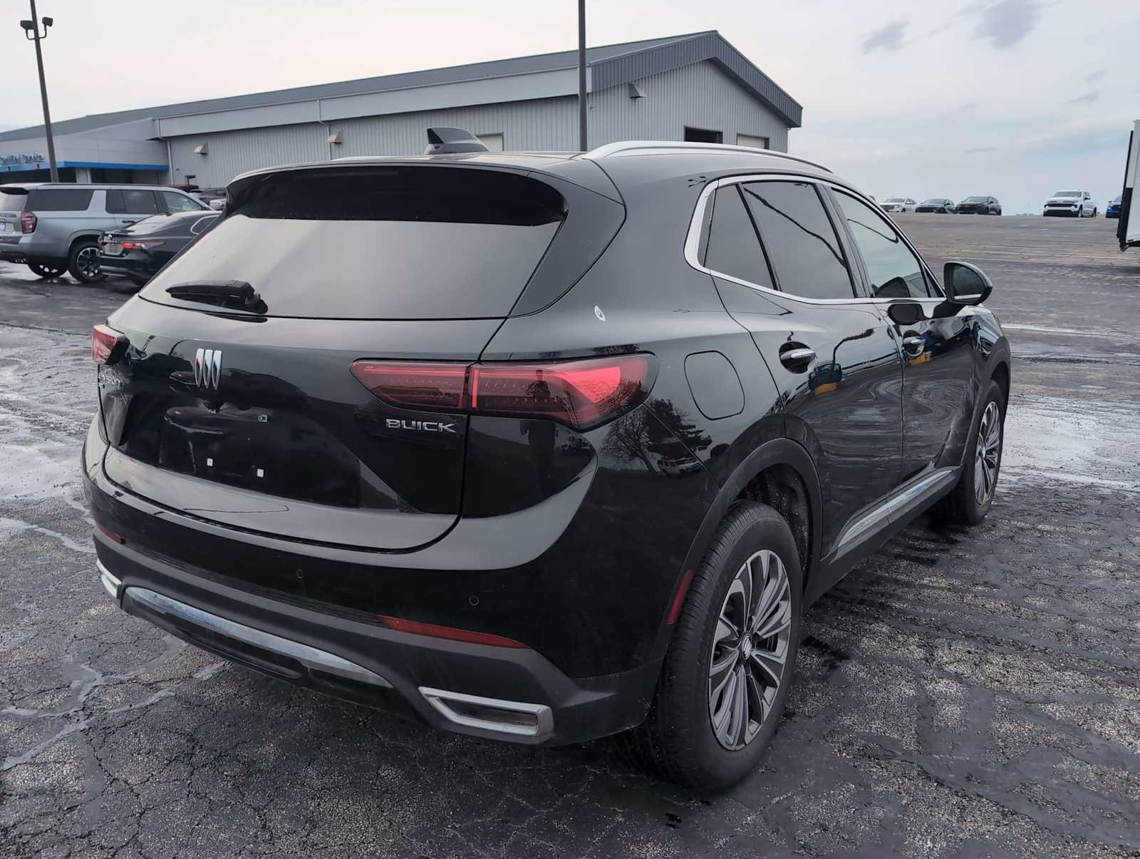 Used 2024 Buick Envision Preferred image 3