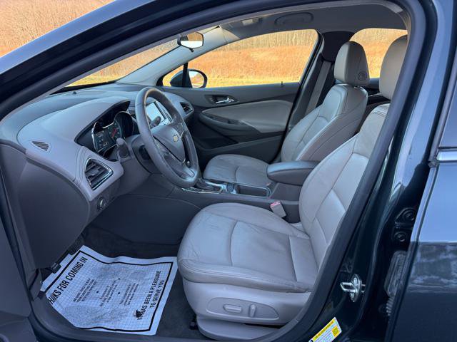 Used 2017 Chevrolet Cruze Premier image 11