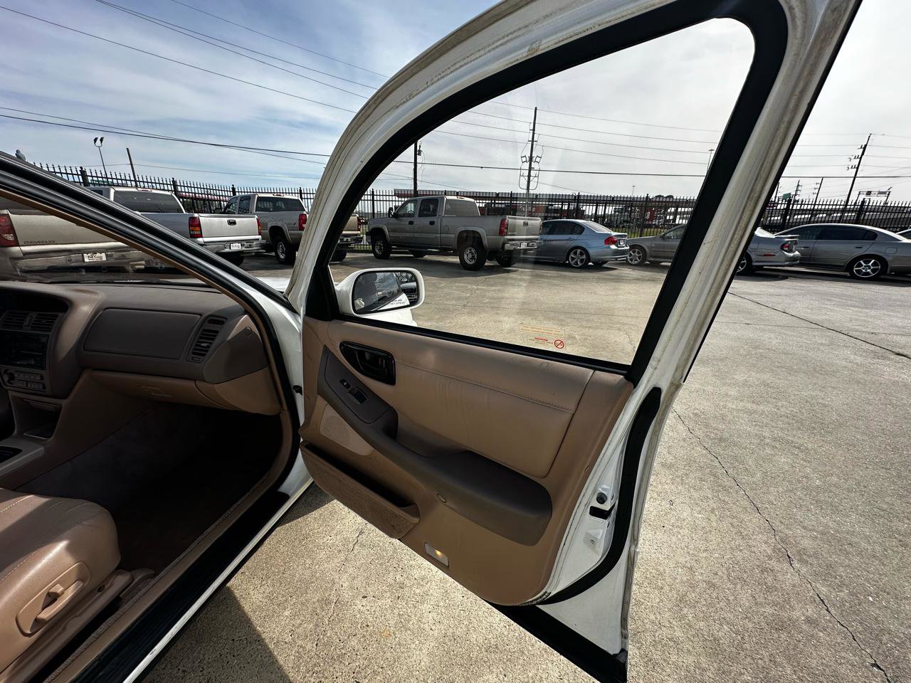 Used 1995 Toyota Avalon XLS image 25