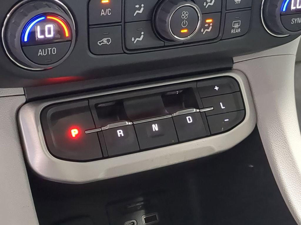 Used 2023 GMC Acadia SLT AWD/4WD image 30