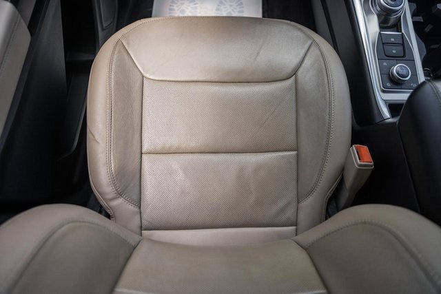 Used 2020 Ford Explorer Limited image 37