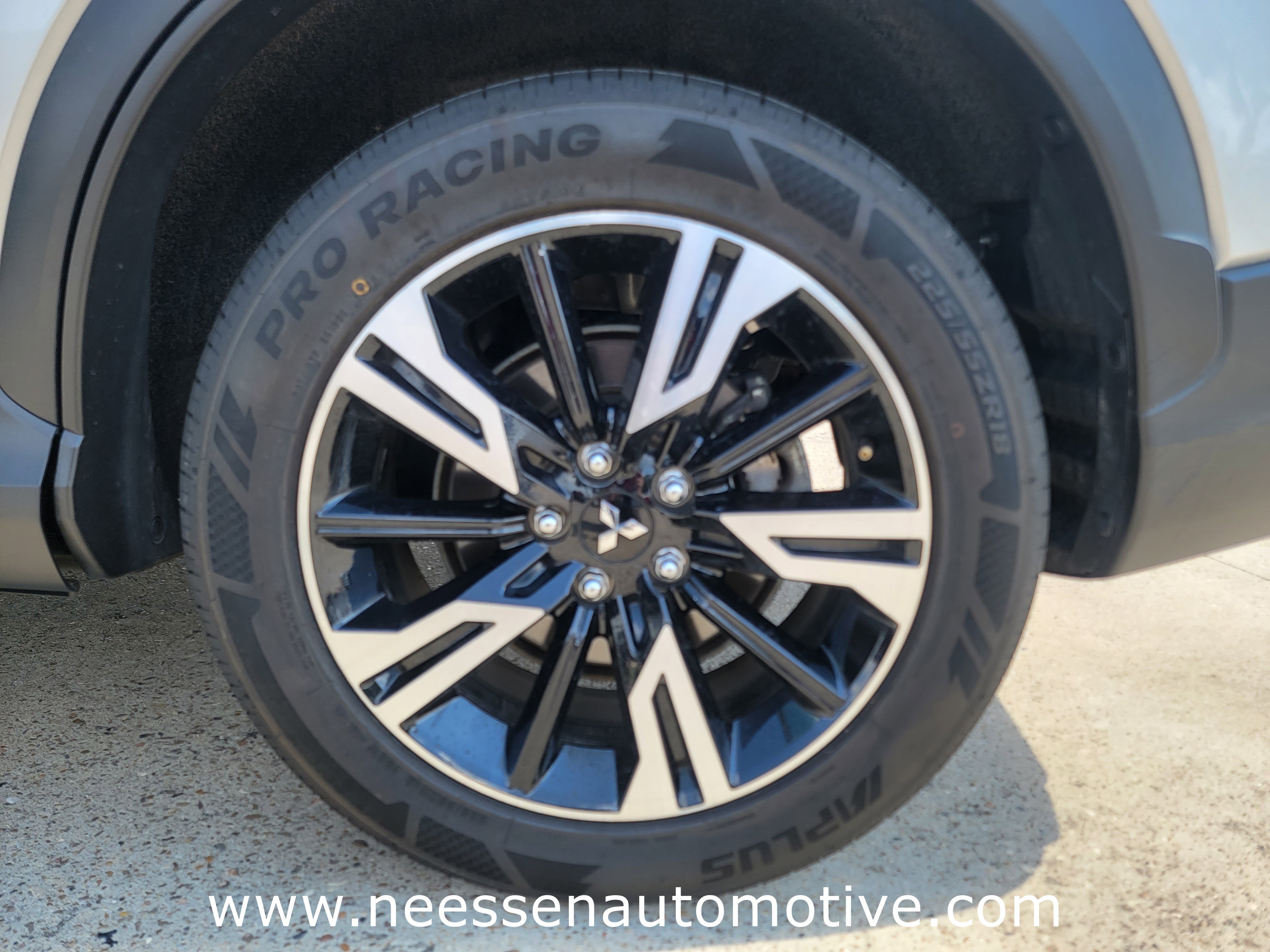 Used 2024 Mitsubishi Eclipse Cross SE image 30