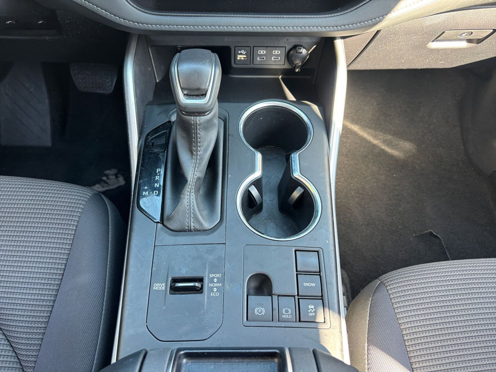 Used 2025 Toyota Highlander LE image 42