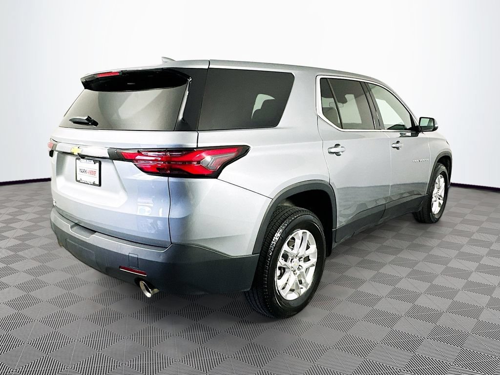 Used 2023 Chevrolet Traverse LS w/ Safety Package FWD image 10