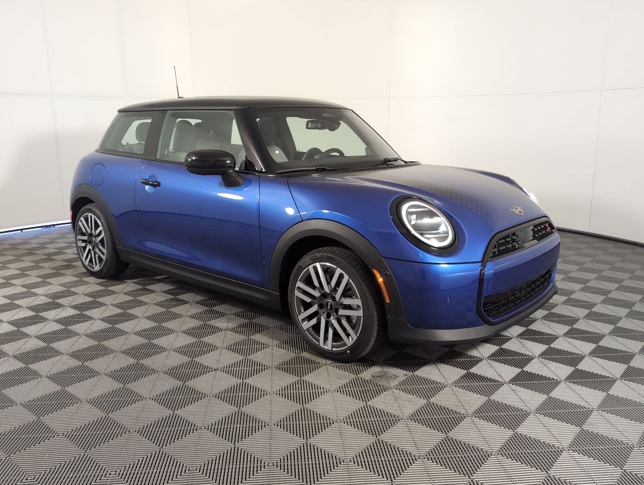 New 2026 MINI Cooper S image 5