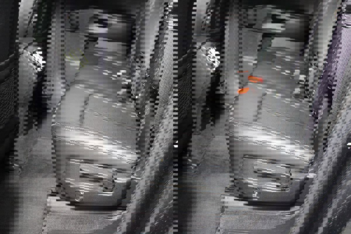 Used 2024 Kia Sorento S image 26