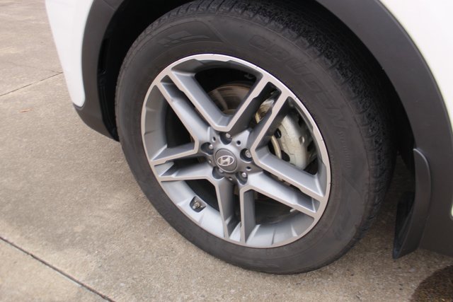 Used 2018 Hyundai Santa Fe Limited w/ Cargo Package image 3