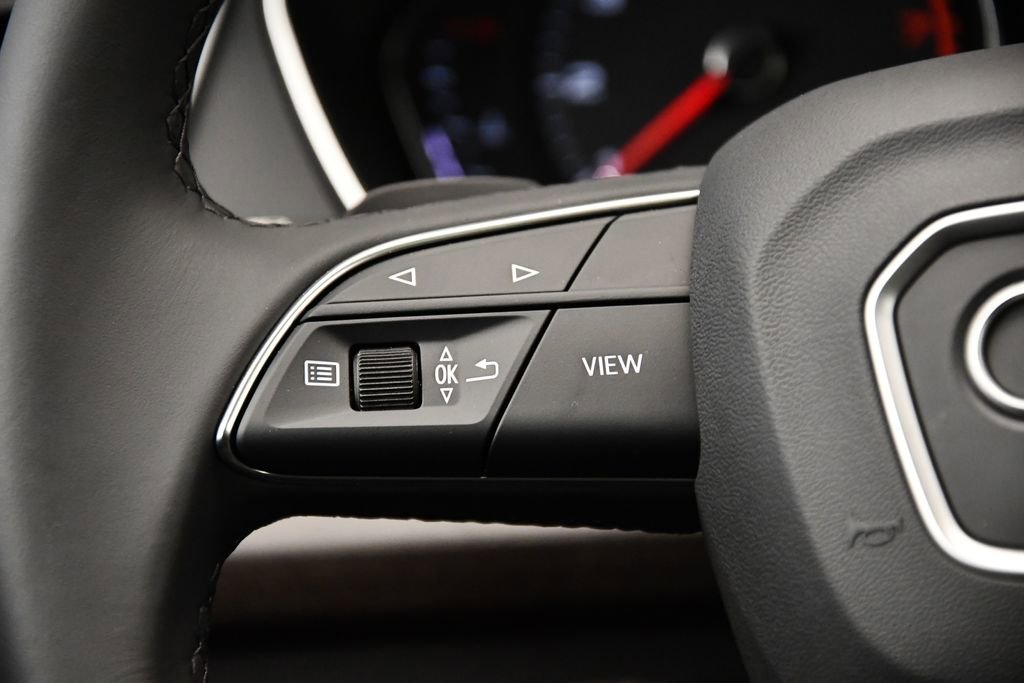 Used 2025 Audi Q5 2.0T Premium image 24