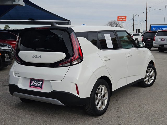 Used 2023 Kia Soul LX w/ Option Group 015 video 3