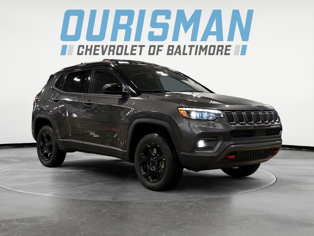 Used 2023 Jeep Compass Trailhawk w/ Trailhawk Elite Group image 1