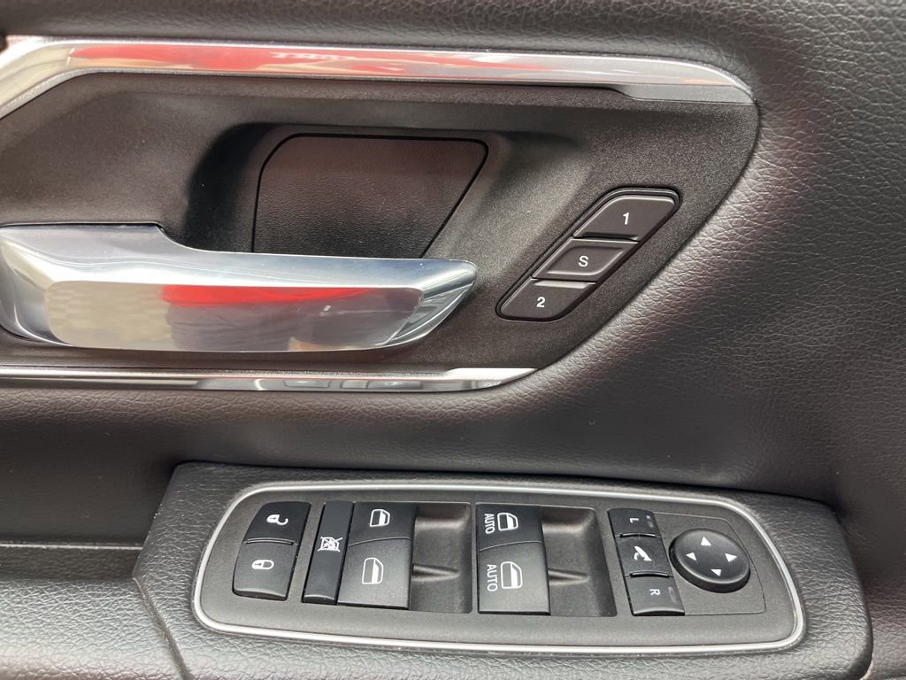 Used 2023 RAM 1500 Laramie AWD/4WD image 30