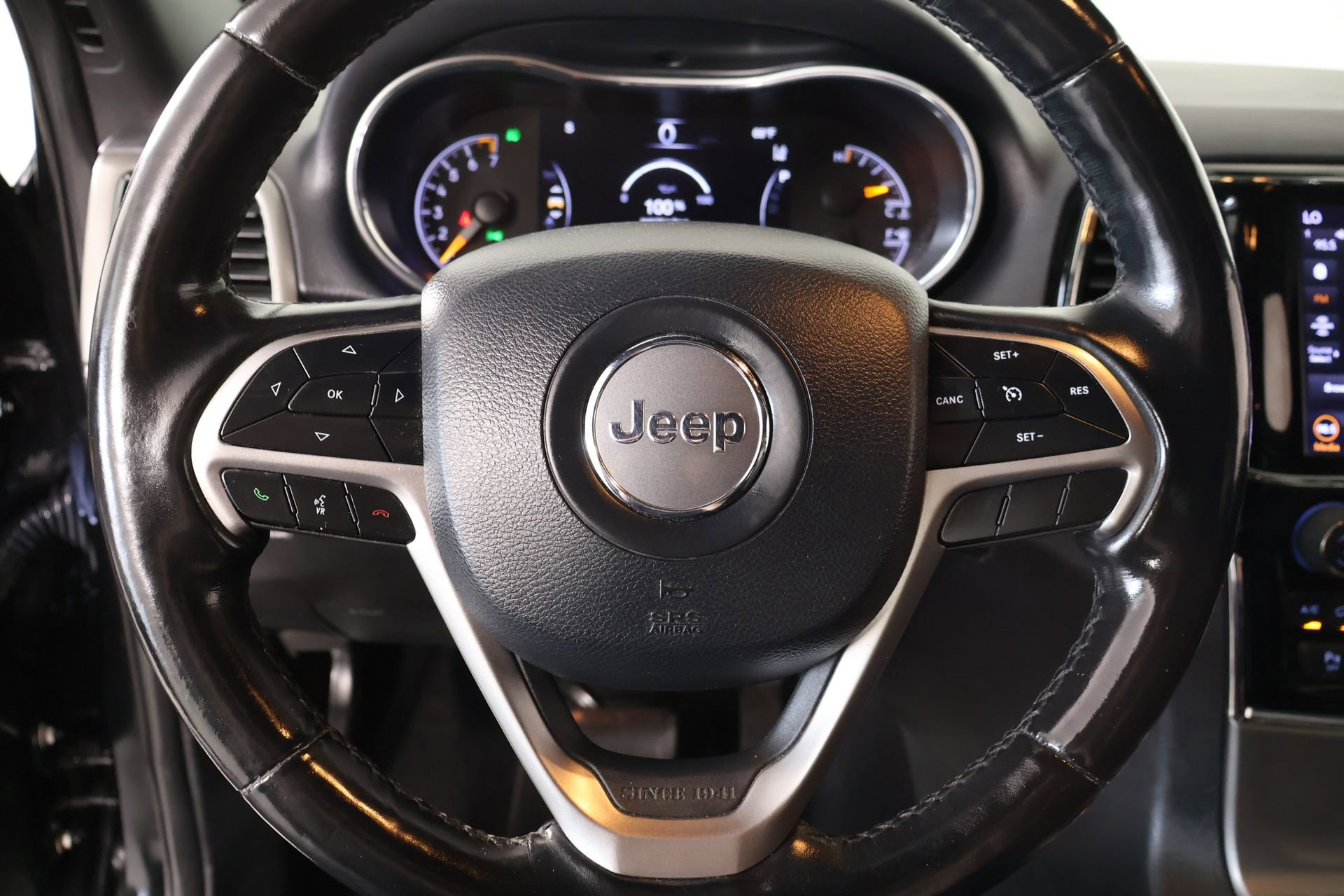 Used 2020 Jeep Grand Cherokee Altitude AWD/4WD image 3