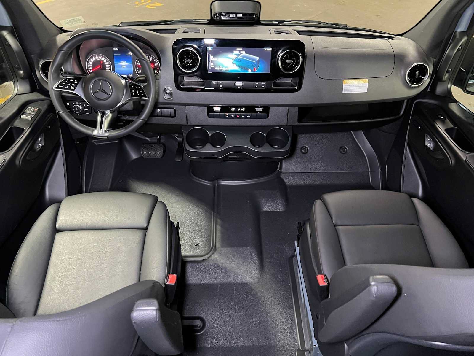 Used 2026 Mercedes-Benz Sprinter 2500 image 39