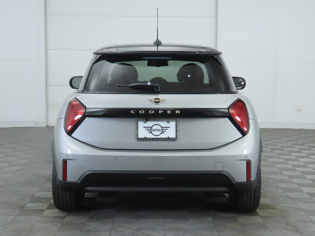 Used 2026 MINI Cooper 2-Door Hardtop FWD image 7
