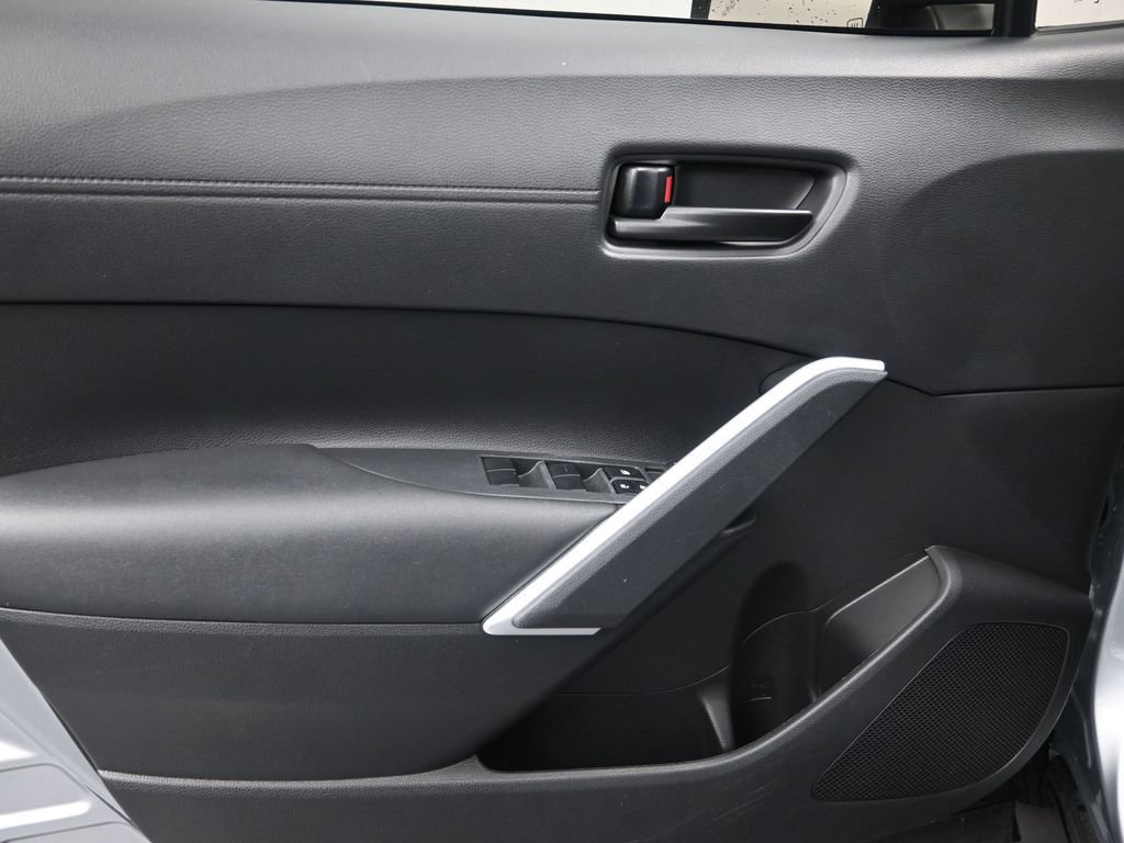 Used 2023 Toyota Corolla Cross LE FWD image 12