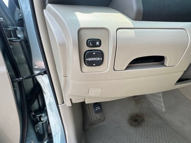 Used 2009 Toyota Camry XLE FWD image 16