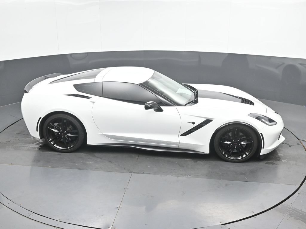 Used 2018 Chevrolet Corvette Stingray Coupe RWD image 34