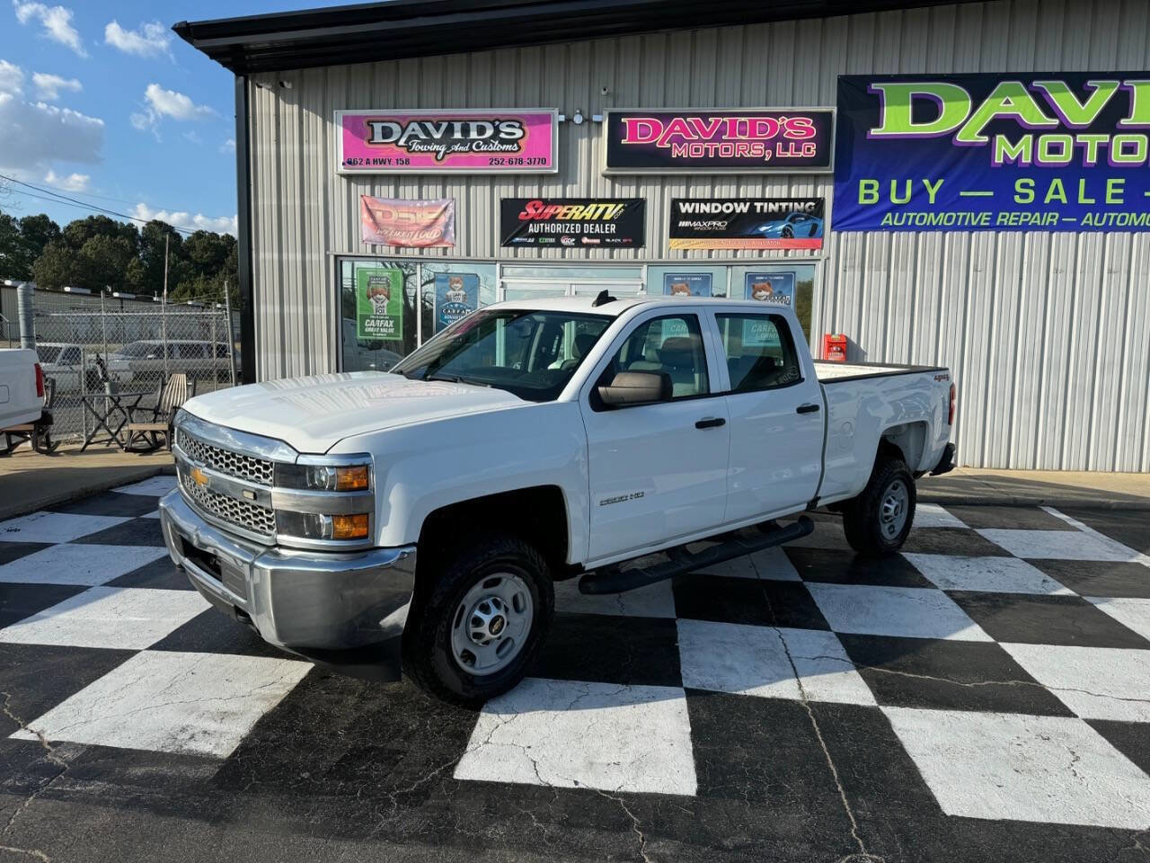 Used 2019 Chevrolet Silverado 2500 W/T image 2