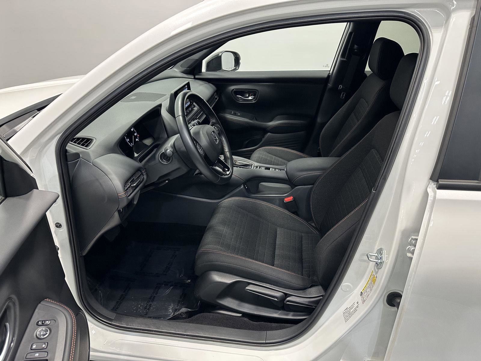 Certified 2025 Honda HR-V Sport image 13