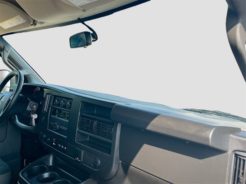 Used 2022 GMC Savana 2500 w/ Driver Convenience Package image 19