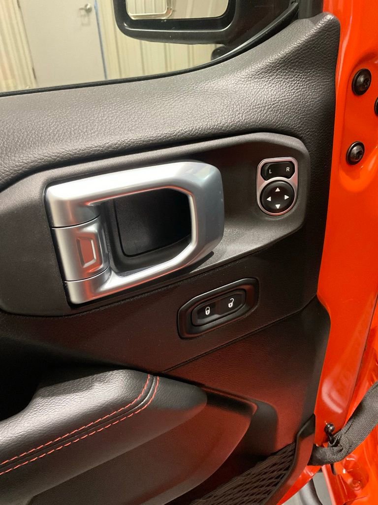 Used 2023 Jeep Wrangler Rubicon w/ LED Lighting Group AWD/4WD image 7