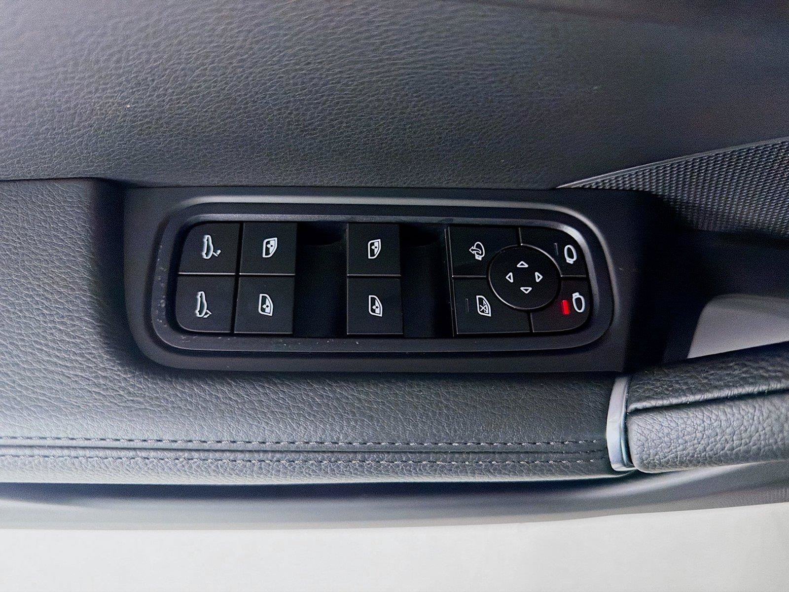 Certified 2023 Porsche Cayenne Platinum Edition AWD/4WD image 8