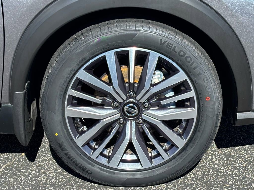 Used 2021 Nissan Kicks SV image 28