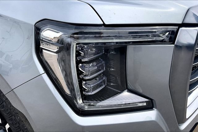Used 2024 GMC Yukon AT4 w/ AT4 Premium Package AWD/4WD image 28