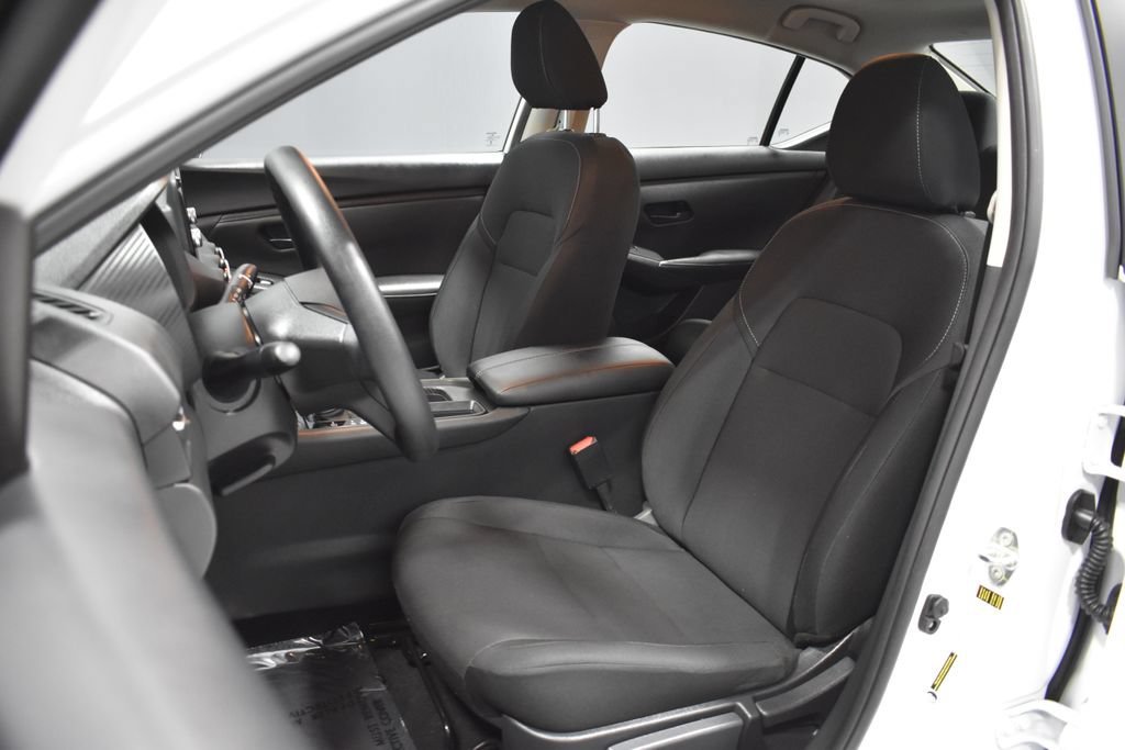 Certified 2025 Nissan Sentra S FWD image 5