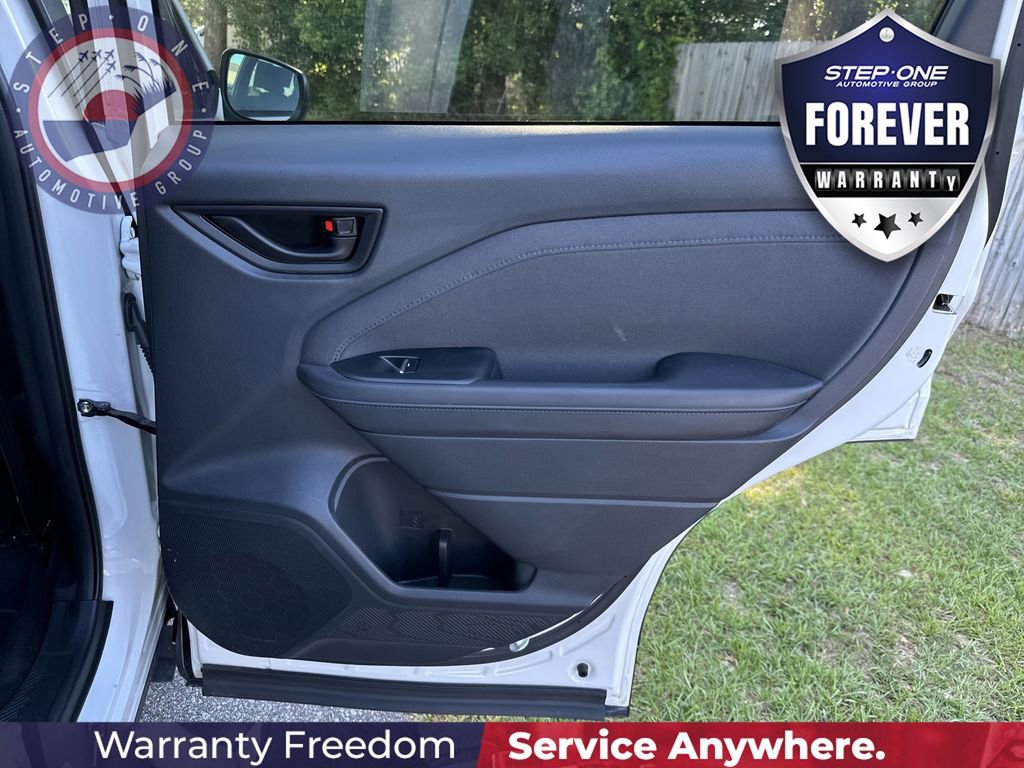 Used 2025 Subaru Forester Premium AWD/4WD image 32