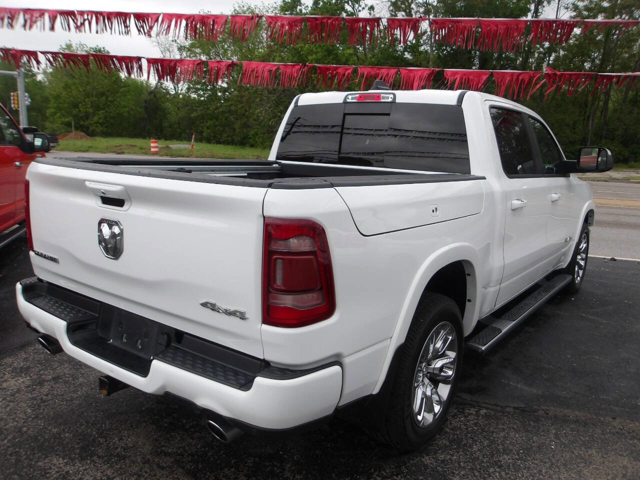 Used 2022 RAM 1500 Laramie w/ Sport Appearance Package AWD/4WD image 8