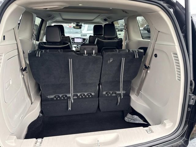 Used 2023 Chrysler Pacifica Limited image 7