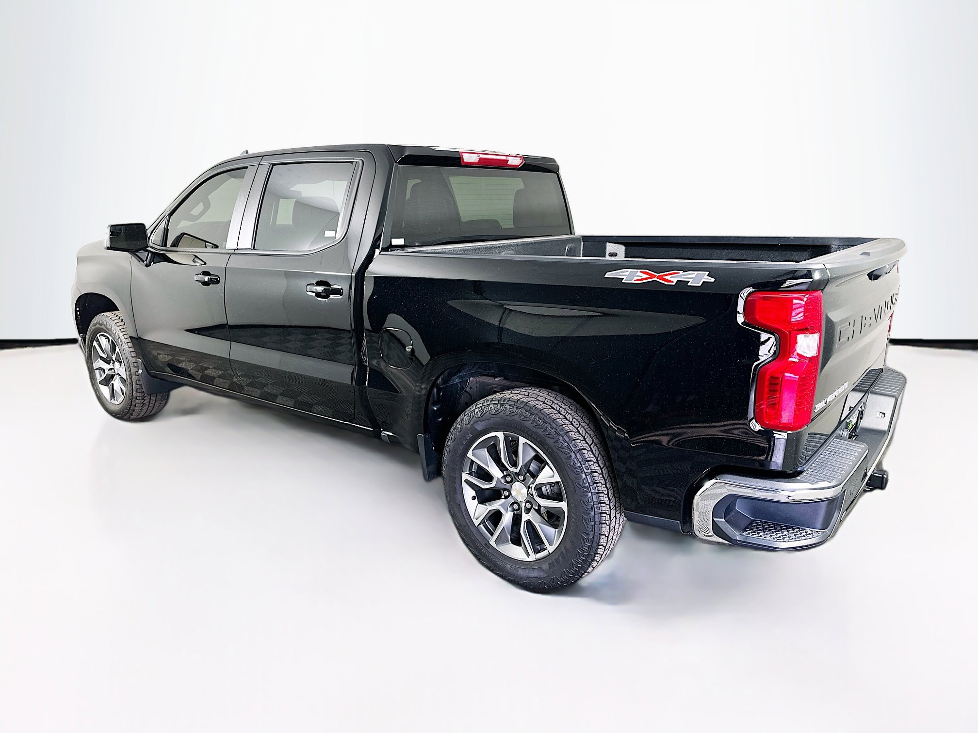 Used 2024 Chevrolet Silverado 1500 LT image 5