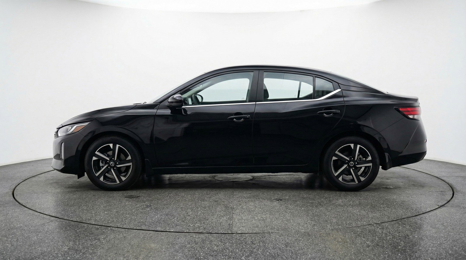 Used 2025 Nissan Sentra SV image 5