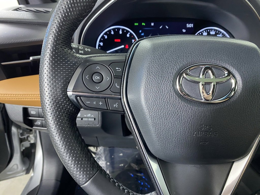 Used 2022 Toyota Avalon Touring image 10