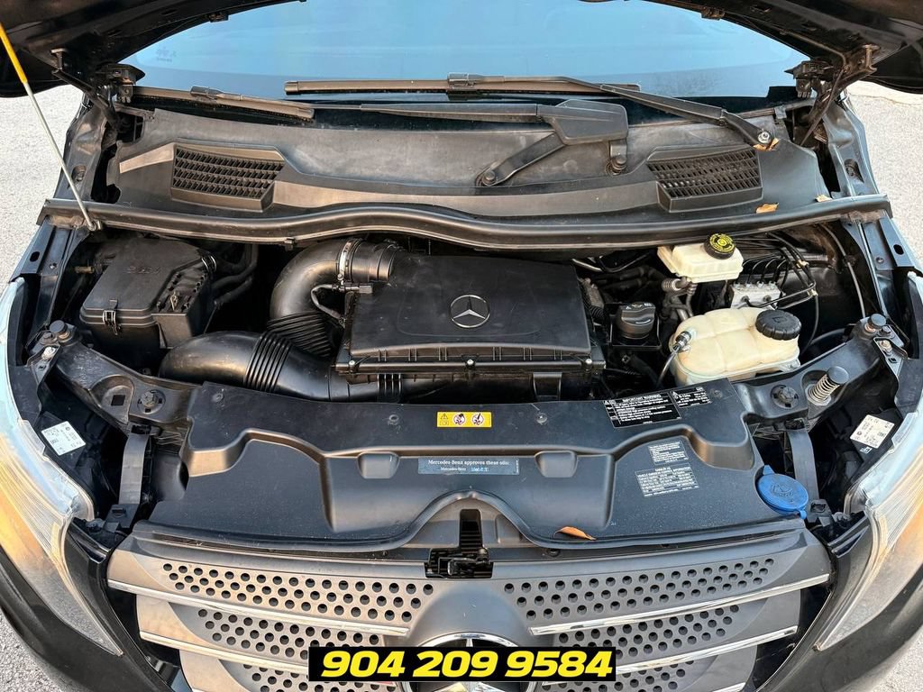 Used 2018 Mercedes-Benz Metris Passenger image 32