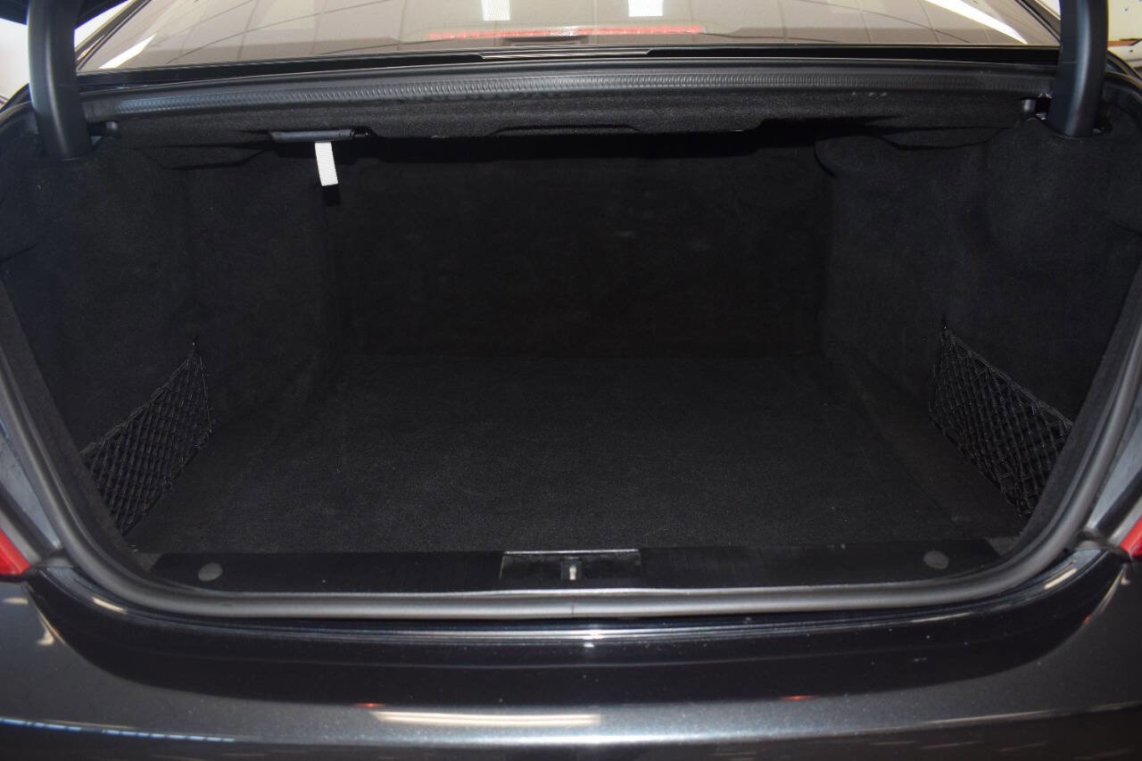 Used 2011 Mercedes-Benz S 550 image 17