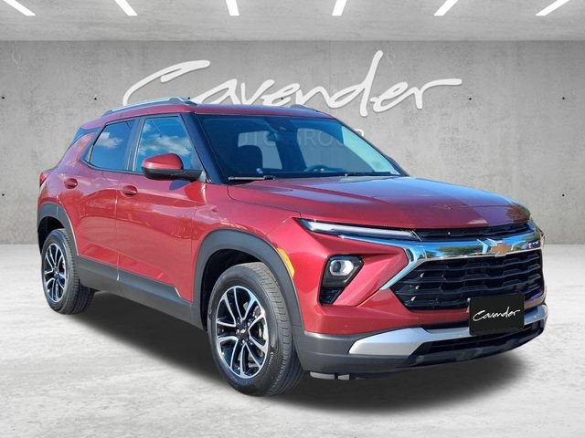Used 2024 Chevrolet TrailBlazer LT w/ Driver Confidence Package FWD image 2