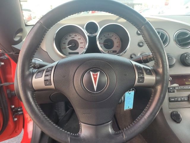 Used 2006 Pontiac Solstice Convertible w/ Premium Package image 19