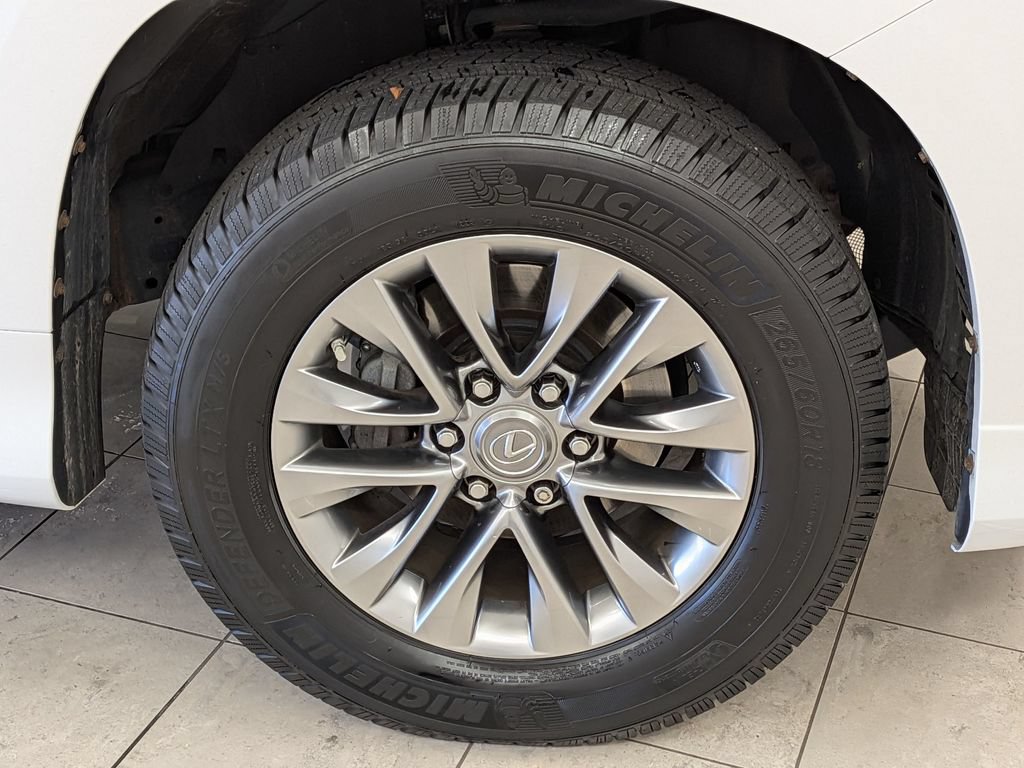 Used 2018 Lexus GX 460 Luxury w/ Preferred Accessory Package AWD/4WD image 12