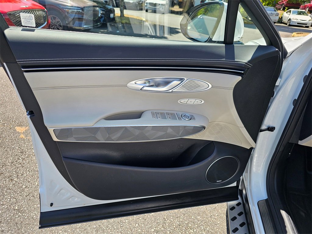 Used 2025 Genesis GV70 3.5T Sport w/ Sport Advanced Package image 21