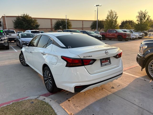 Used 2025 Nissan Altima 2.5 SV FWD image 4