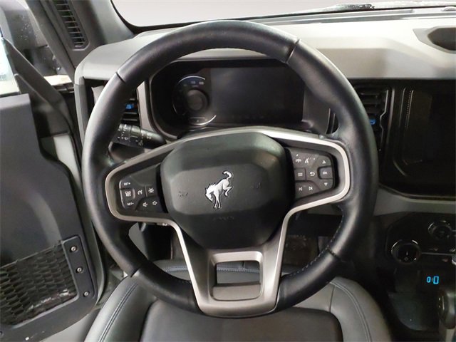 Used 2022 Ford Bronco Black Diamond image 12