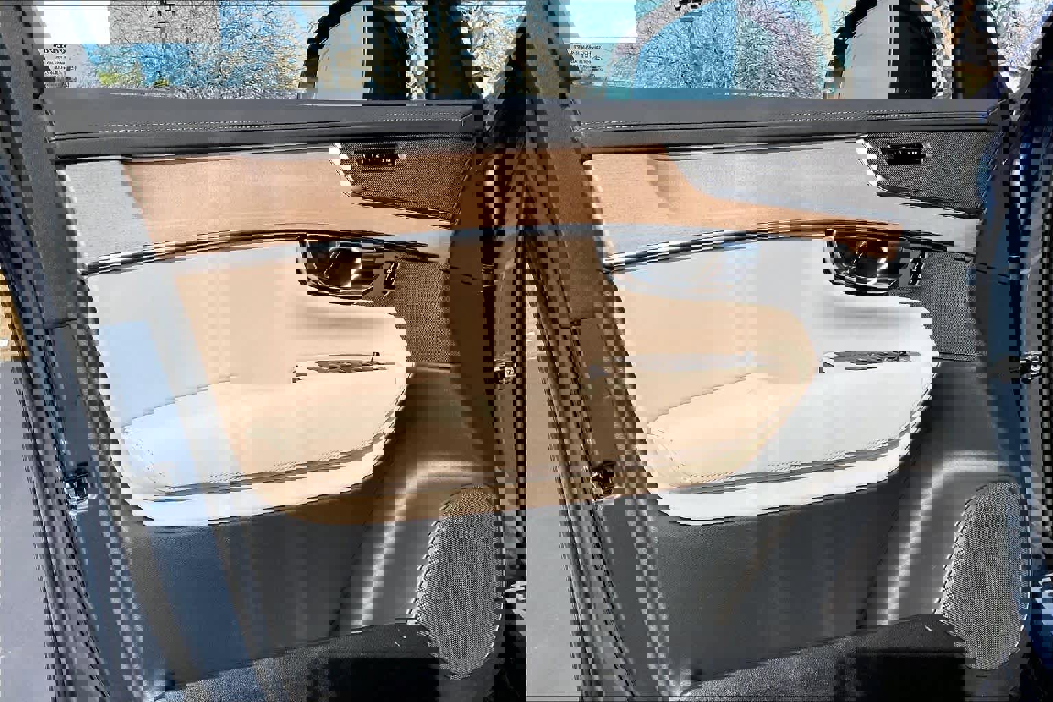 Used 2025 Volvo XC90 B5 Core w/ Protection Package Premier image 26