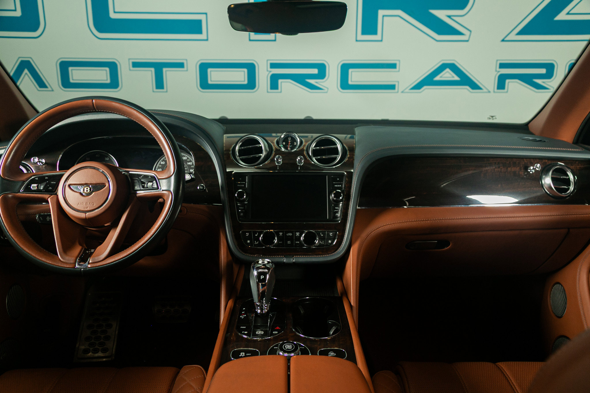 Used 2019 Bentley Bentayga image 4