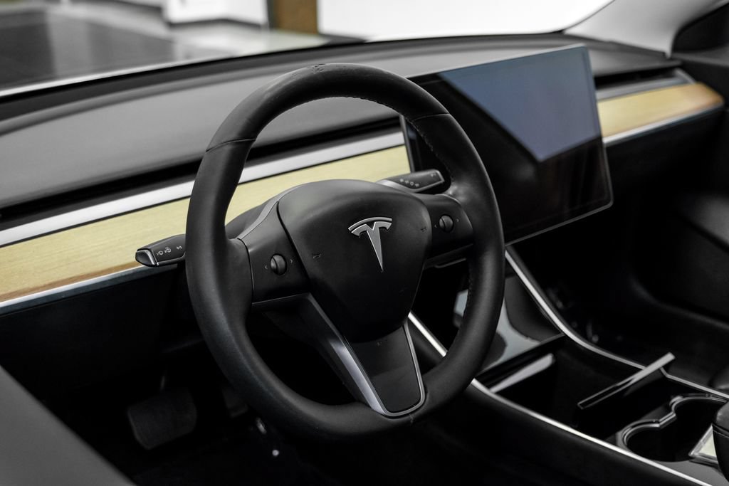 Used 2019 Tesla Model 3 Long Range RWD image 15