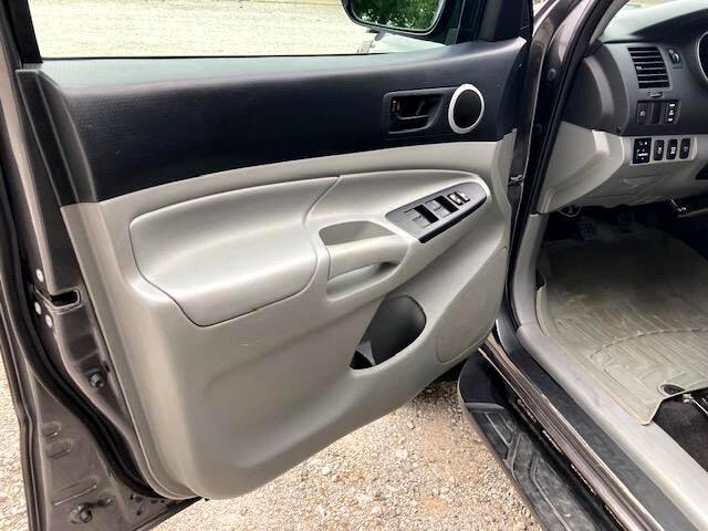 Used 2015 Toyota Tacoma TRD Pro image 14
